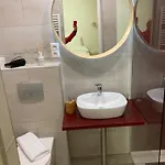 Wbr. Vendeghaz 招待所