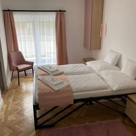 Wbr. Vendeghaz Guest house
