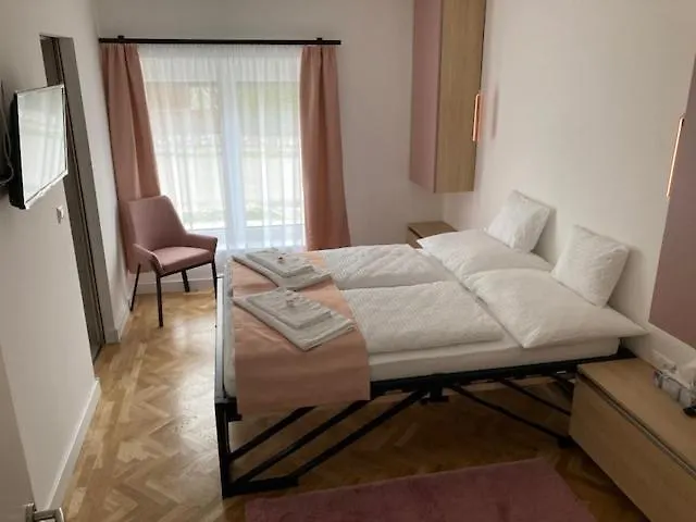 Wbr. Vendeghaz Guest house
